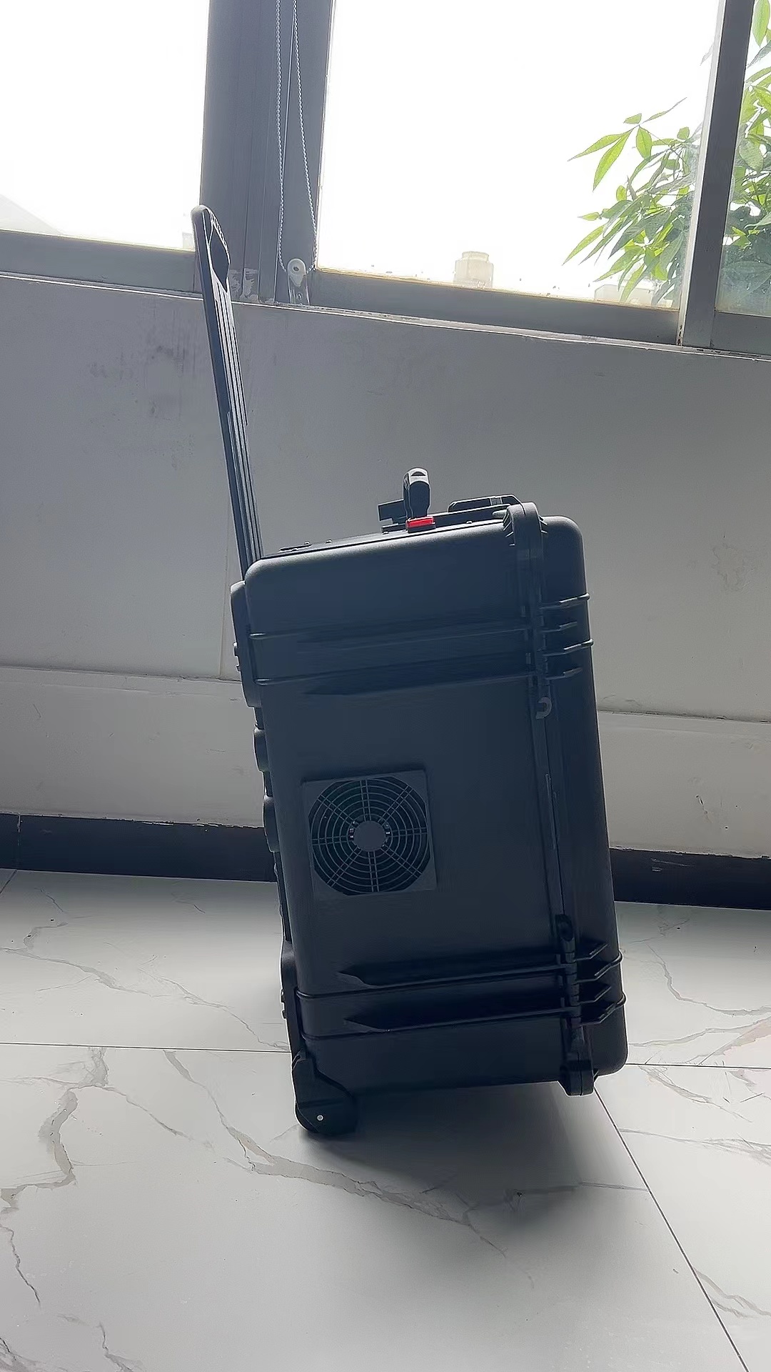 香洲手拉箱型移动通信干扰器